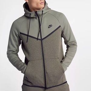 Nike Tech Pack Grey Zip Up Hoodie (Medium)